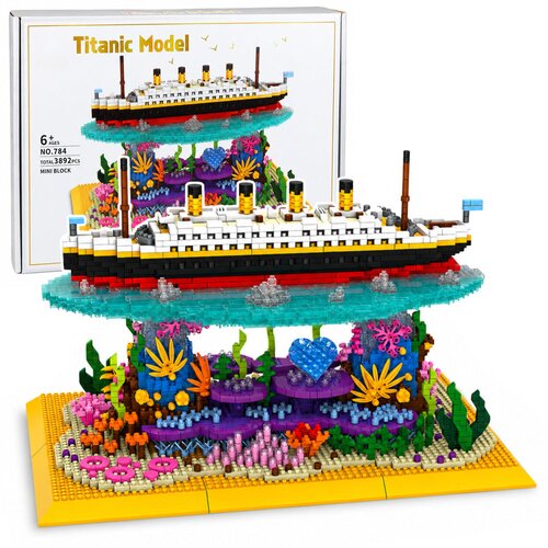  Construction Bricks Titanic Ship on a Coral Reef 3892 pcs. Cene
