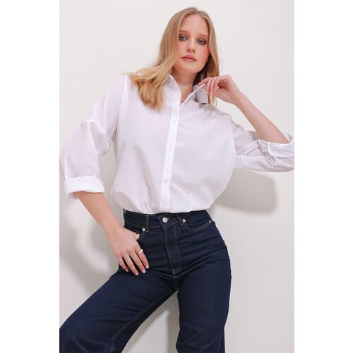 Trend Alaçatı Stili Women's White Cuffed Cotton Basic Shirt Cene