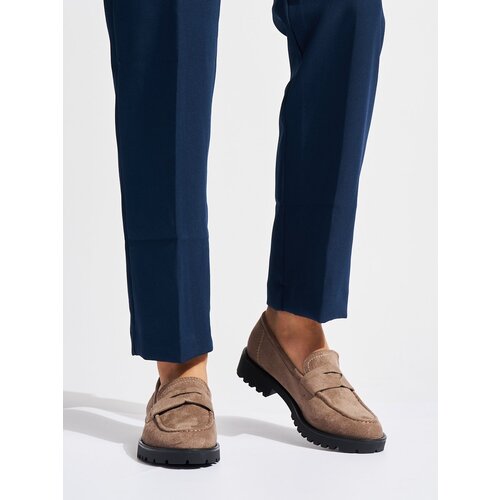 Shelvt Beige suede loafers for women Slike