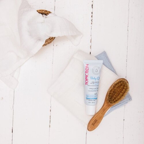 Topicrem BABY Cradle Cap Care gel za seboreju za djecu od rođenja 40 ml Slike