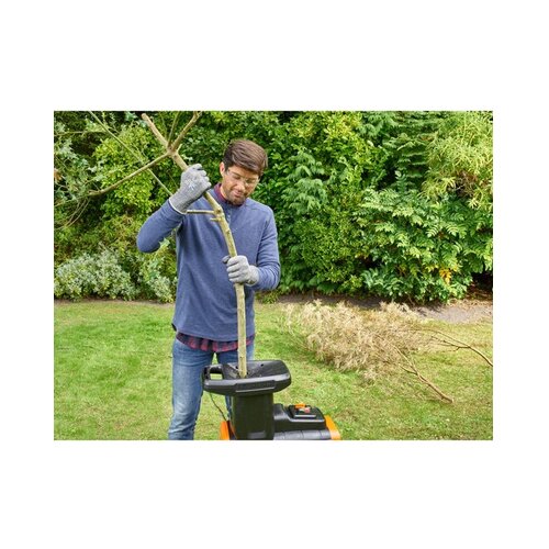 Black &amp;amp; Decker BEGAS5800 Seckalica za grane 2800W Slike