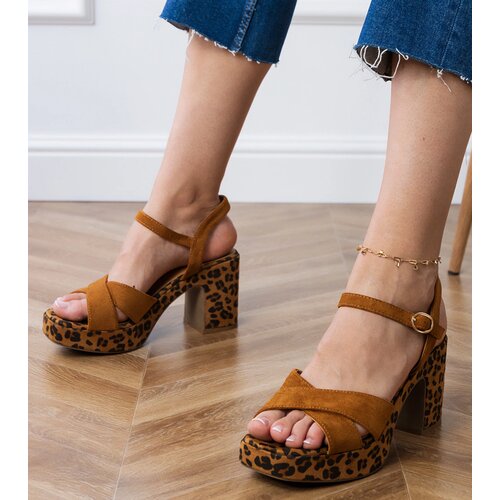 Gemre Brown eco-suede block heel sandals Dures Cene