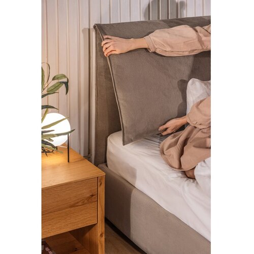 Bonami Selection Sivorjava oblazinjena zakonska postelja s prostorom za shranjevanje z letvenim dnom 180x200 cm Thessa Pillow &amp;ndash; Slike