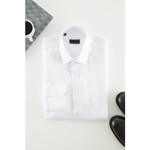 Trendyol White Men's Slim Fit Smart Shirt Cene