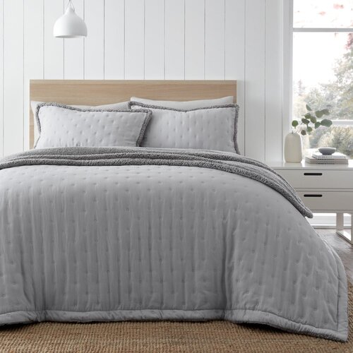Catherine Lansfield Sivo prešito pregrinjalo iz sherpa flisa 220x230 cm Cosy Nori – Cene