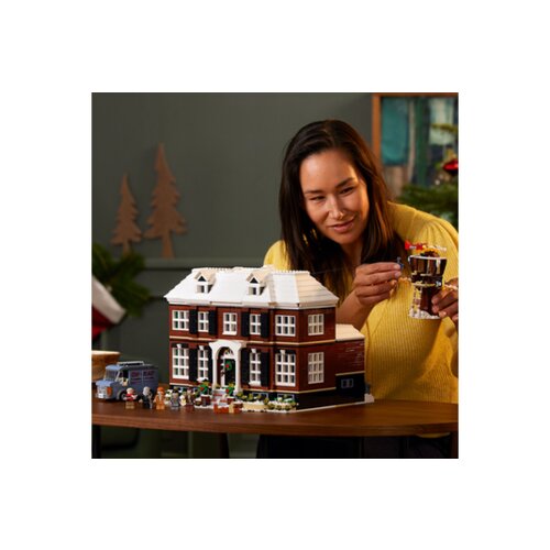 Lego ideas 21330 home alone Slike