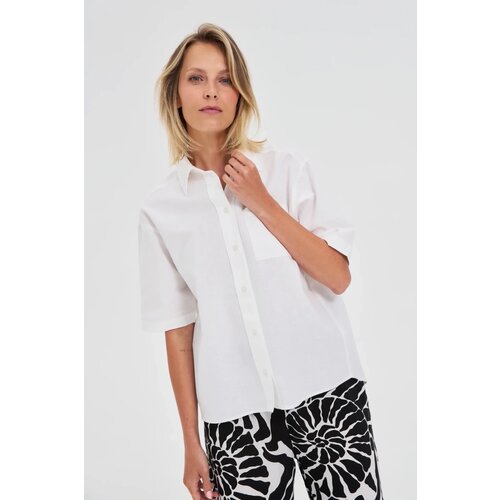 Marisse White Short-Sleeved Collared Shirt Cene