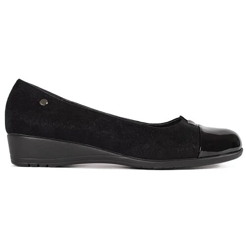 GOODIN Black shoes with a patent toe Cijene
