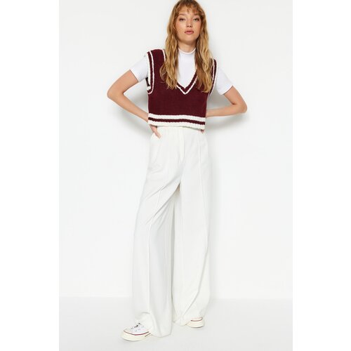 Trendyol Claret Red Crop. Soft Textured V-Neck Knitwear Sweater Slike