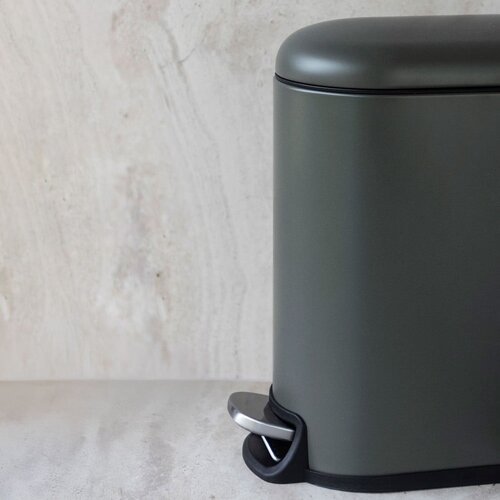 Mette Ditmer Denmark Temno zelen kovinski ko&amp;scaron; za smeti s pedalom 5 l Mini Walther &amp;ndash; Slike