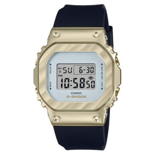 Casio g-shock ženski sat ( GM-S5600BC-1 ) Slike