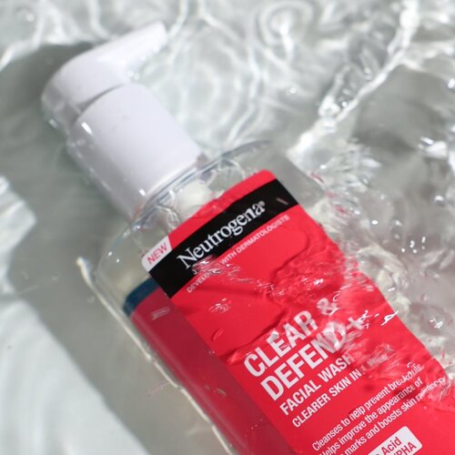 Neutrogena Clear &amp;amp; Defend+ gel za či&amp;scaron;ćenje protiv akni 200 ml Slike