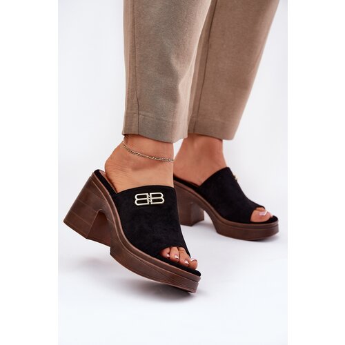 VINCEZA Ladies Sandals On Chunky Heel With Golden Detail Cene