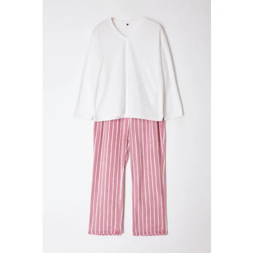 Trendyol Curve Pink Striped Fleece Knitted Pajama Set