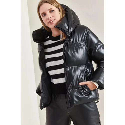Bianco Lucci Women's Hooded Leather Down Jacket with Pockets