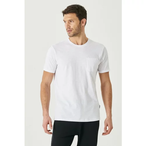 AC&Co / Altınyıldız Classics Men's White Slim Fit Slim Fit 100% Cotton Crew Neck Pocket T-Shirt.