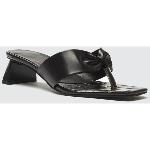 Trendyol Women's Black Flip-Flops Slippers Cene