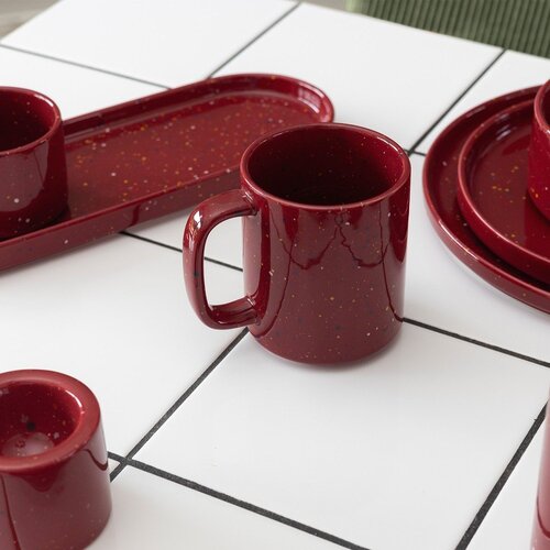 ONA Bordo rdeča porcelanasta skodelica 330 ml Fika &amp;ndash; Slike