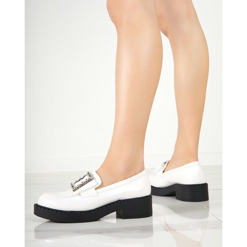 Resti Lacquered shoes with a white buckle. Fogim- Footwear Cene