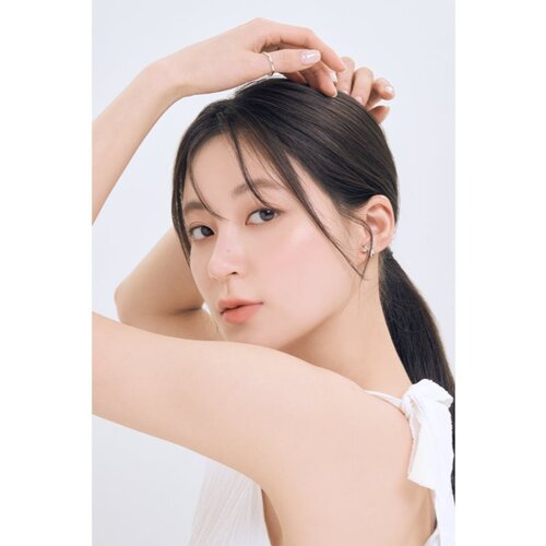 Rom&amp;amp;nd See-Through Veil Lighter biserni osvetljevalec odtenek 01 Sunkissed Veil 5.5 g Slike