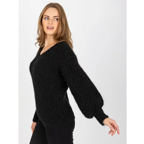 Fashion Hunters Black fluffy classic sweater with OCH BELLA wool