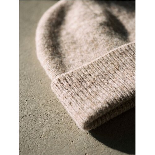 Sinsay Basic beanie kapa s dodatkom vune Slike