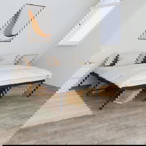 The Living Store Kovinski posteljni okvir črn 140x190 cm - Posteljni Okvir, (21530219) Slike