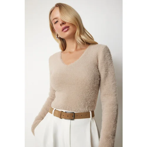  Women's Beige V-Neck Bearded Knitwear Sweater