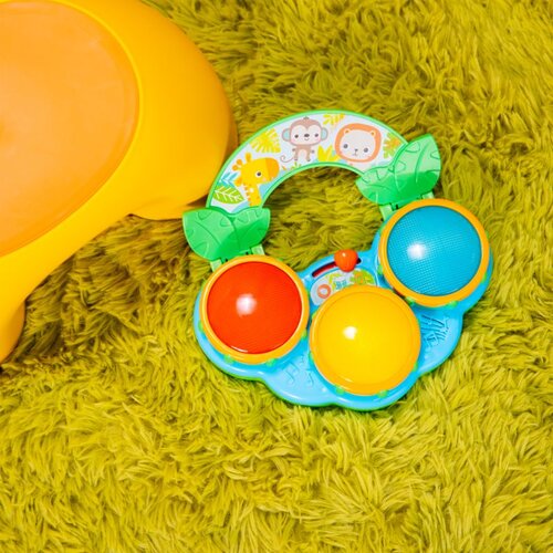 Bright Starts Safari Beats aktivnostna igrača z melodijo 3 m+ 1 kos Slike