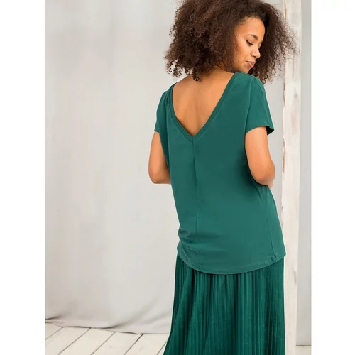 Fashion Hunters T-shirt with a dark green neckline at the back