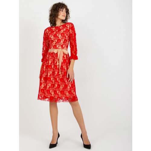 Fashion Hunters Lady's elegant lace dress - red Slike