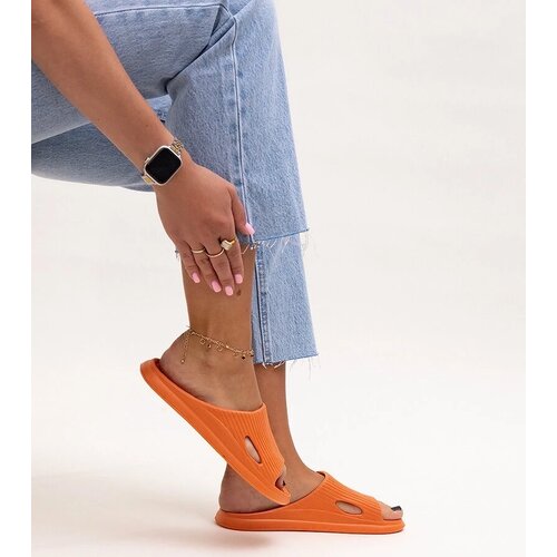 D/CEO Black sandals on a block heel Millo Cene