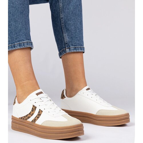 Gemre White women&amp;#039;s sneakers with leopard print detail Melly Slike