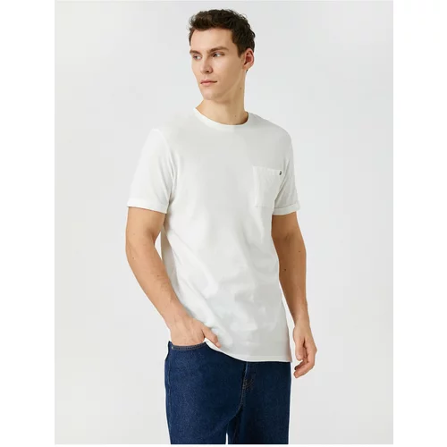 Koton Basic T-Shirt Pocket Detailed Crew Neck Short Sleeve