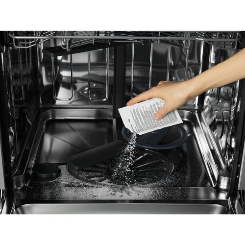 Aeg M2GCP601 Clean &amp;amp; Care 3u1 &amp;ndash; sredstvo za či&amp;scaron;ćenje perilice rublja i posuđa, 6 &amp;times; 50 g Slike