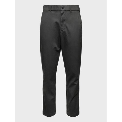 GAP Pants modern khakis in slim fit with Flex - Men Cene