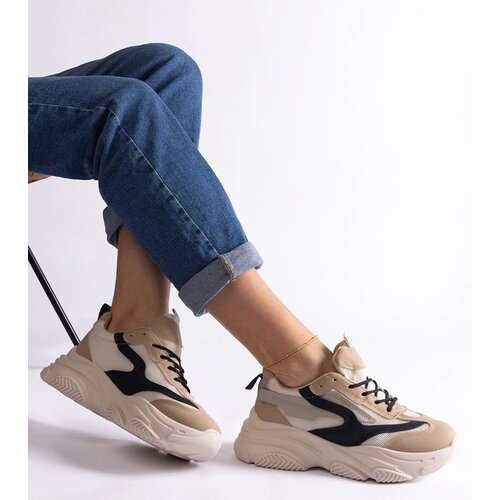 D/CEO White trainers Justar Cene