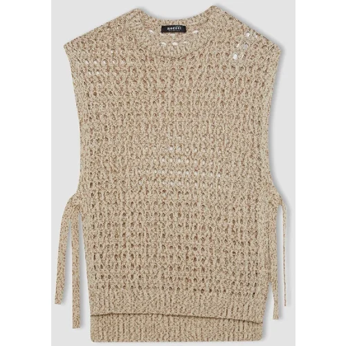 Defacto Crew Neck Openwork Vest