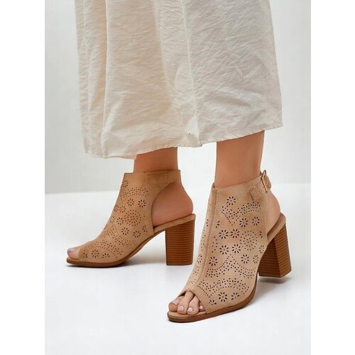 Resti Women’s cut-out block-heel sandals Abetle Cene