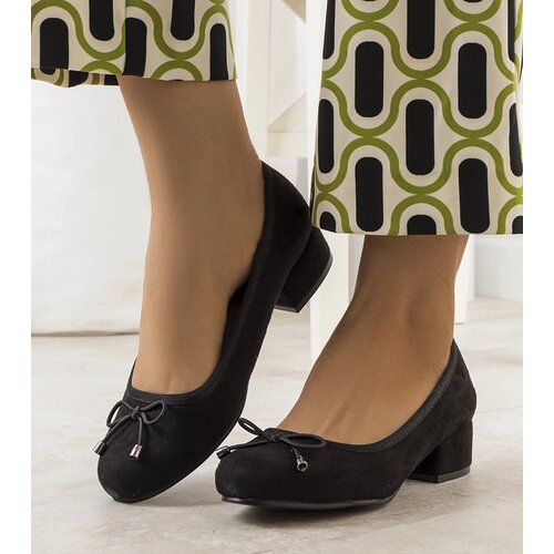 Gemre Black block-heeled pumps Calves Cene