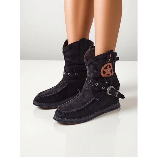 Resti Women's ankle boots on a low wedge Indianas Cene