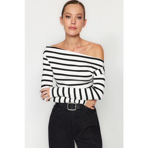 Trendyol Black and White Striped Premium Soft Fabric Fitted Boat Collar Flexible Knitted Blouse Slike