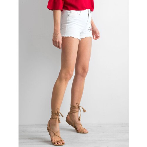 Fashion Hunters White shorts with floral pattern Slike