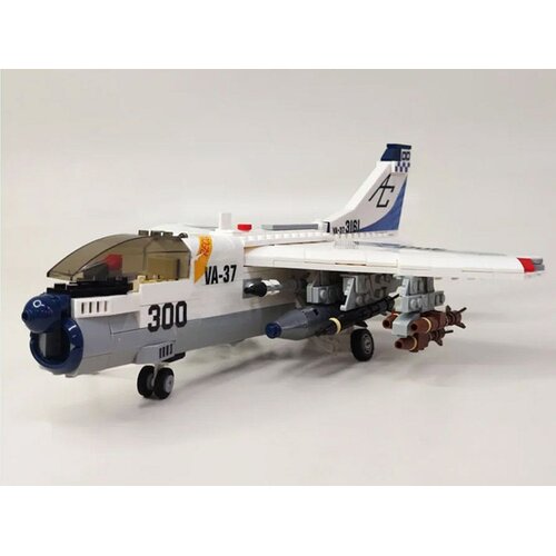  Konstrukcijske kocke juri&amp;scaron;ni zrakoplov A-7 Corsair II, 683 dijela Slike