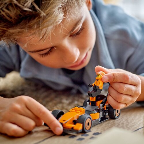 Lego LEGO&amp;reg; City - Voznik F1&amp;reg; z dirkalnikom McLaren (60442) Slike