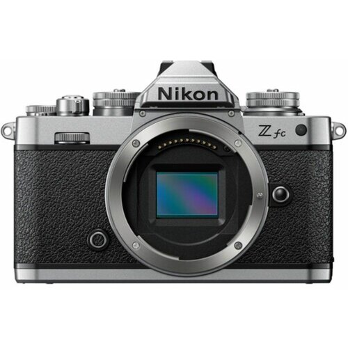 Nikon zfc + 16-50mm f/3.5-6.3 vr + 50-250mm f/4.5-6.3 vr dx Slike