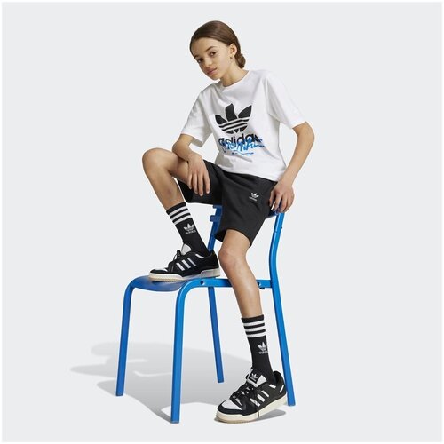 Adidas Majice s kratkimi rokavi Graphics Bela Cene