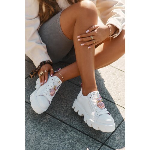 CheBello Leather Sneakers With Decorative Pineapple Brooch 4651 White Slike