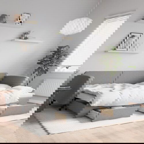 VidaXL Izvlečna dnevna postelja s predali svetlo siva 90x200 cm blago Slike
