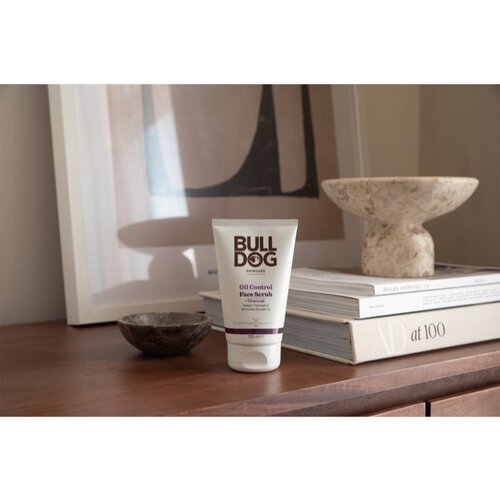 Bull Dog Oil Control Face Scrub osvežilni piling za obraz za mastno kožo 125 ml Slike